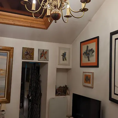 Maison De 6 Pieces Au Coeur Du Village D'eze *