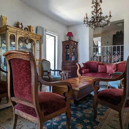Maison De 6 Pieces Au Coeur Du Village D'eze
