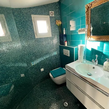 Maison De 6 Pièces Au Coeur Du Village D'eze *