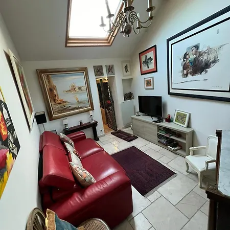Hébergement de vacances Maison De 6 Pièces Au Coeur Du Village D'eze Èze