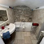 Maison De 6 Pieces Au Coeur Du Village D'eze *
