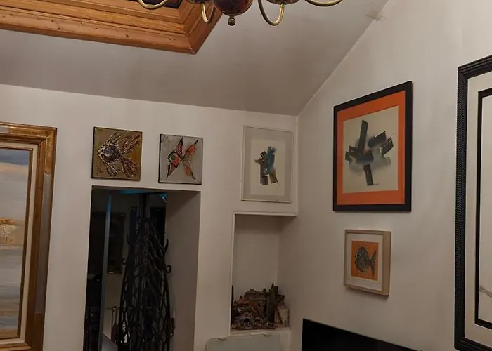 Maison De 6 Pieces Au Coeur Du Village D'eze *