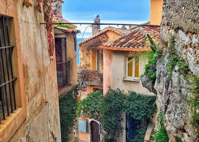 بيت للعطل Maison De 6 Pieces Au Coeur Du Village D'eze *