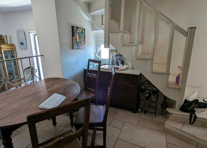 Maison De 6 Pieces Au Coeur Du Village D'eze إز